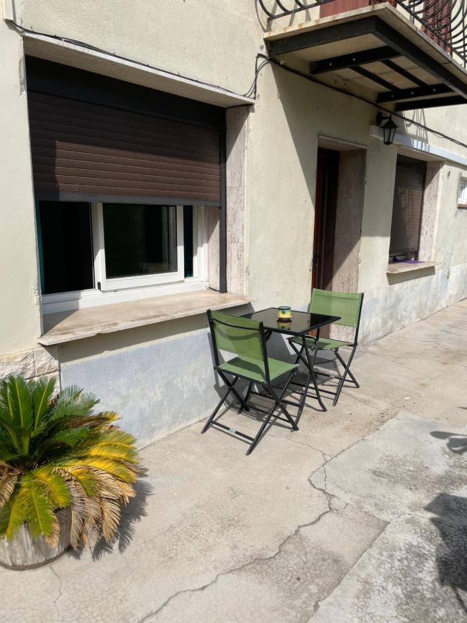 Agreable 2 Pieces En Ville Comme A La Campagne Ница Екстериор снимка